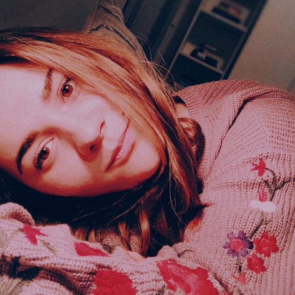 welcome to my closet! ☀️ - Picture 1 of 1